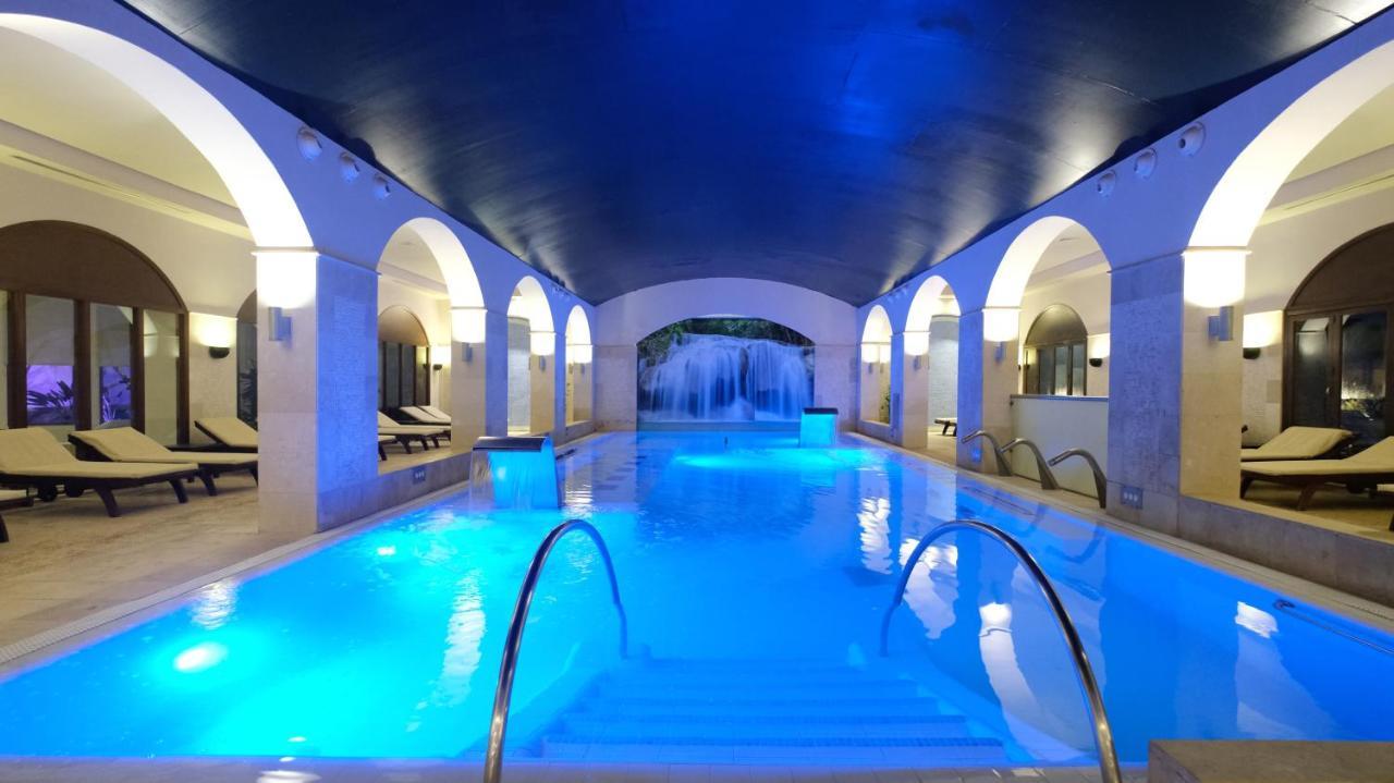 Secrets Lanzarote Resort & Spa - Adults Only Puerto Calero Exteriér fotografie The indoor swimming pool